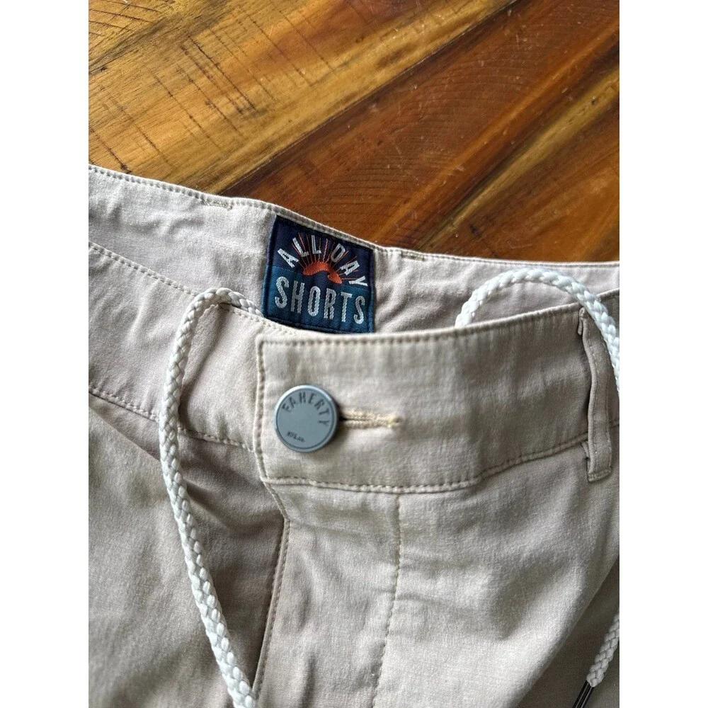 Faherty All Day Shorts Men’s 31 Khaki 9 Inch Stretch